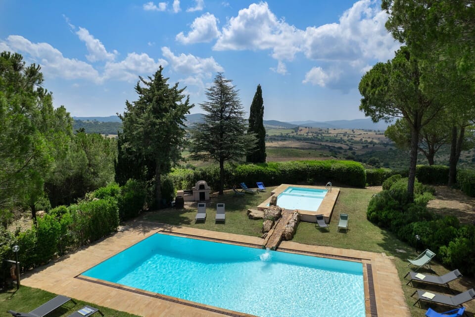 Building Exterior, Garden, Outdoor, Pool, Summer