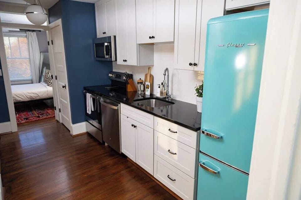 D suite kitchen