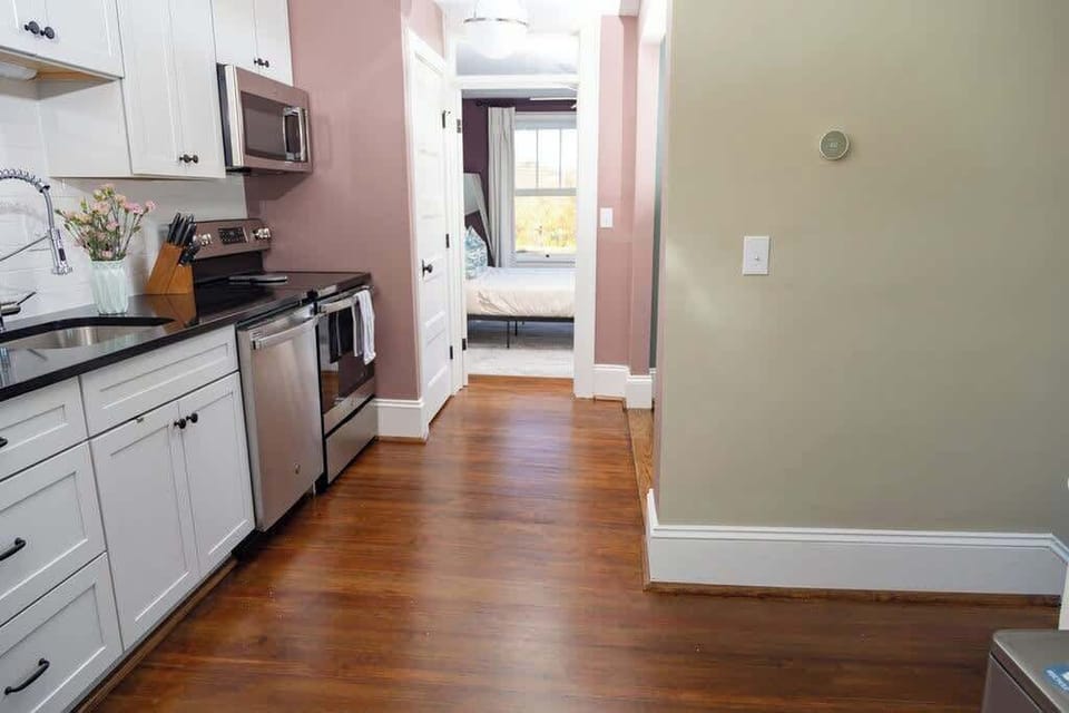 C suite kitchen