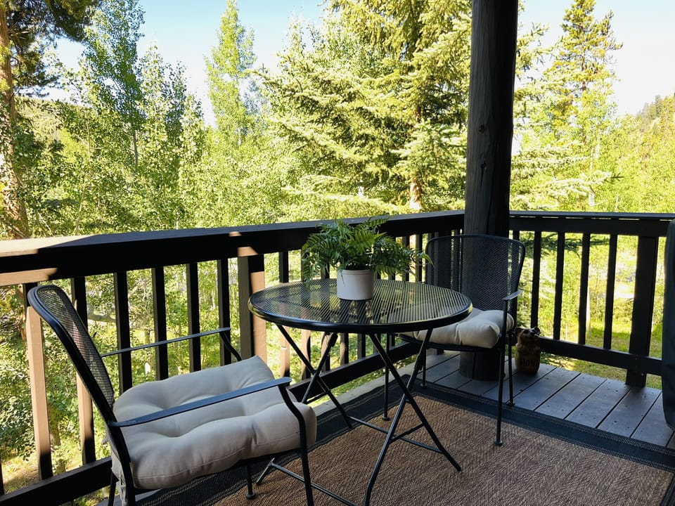 Private Deck 