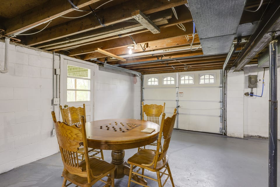 Garage | Poker/Chess Table