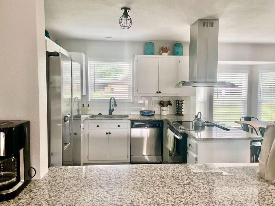 Newly updated kitchen.