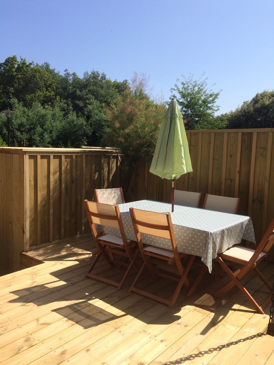 Outdoor dining