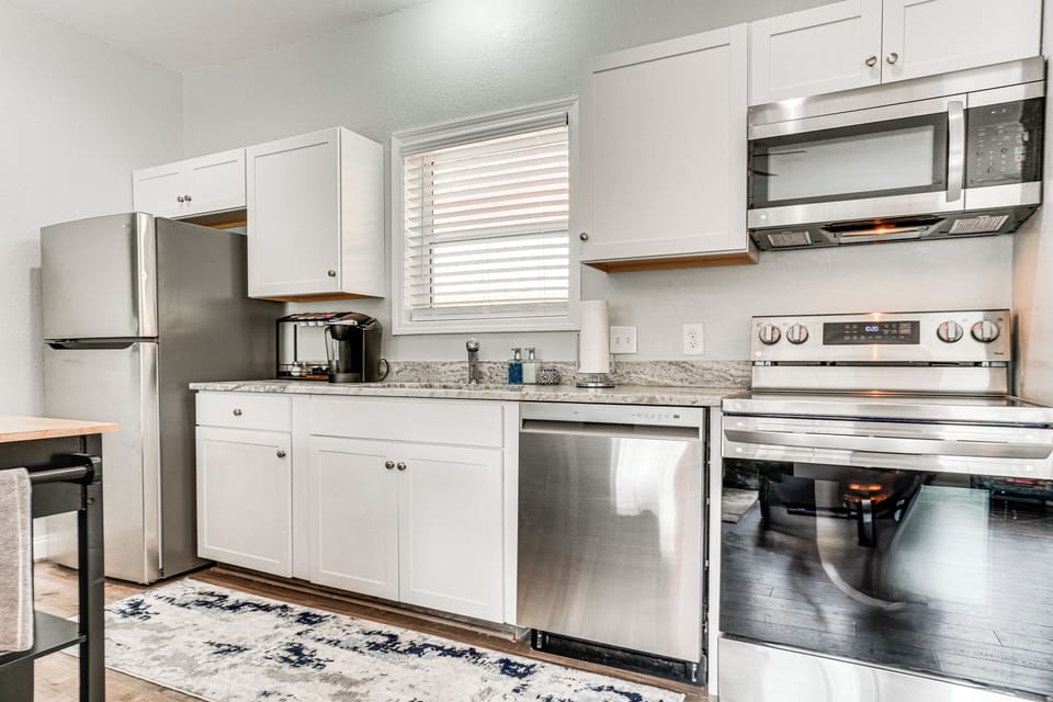 Kitchen | Cooking Basics | Coffee Maker | Paper Towels/Trash Bags Provided