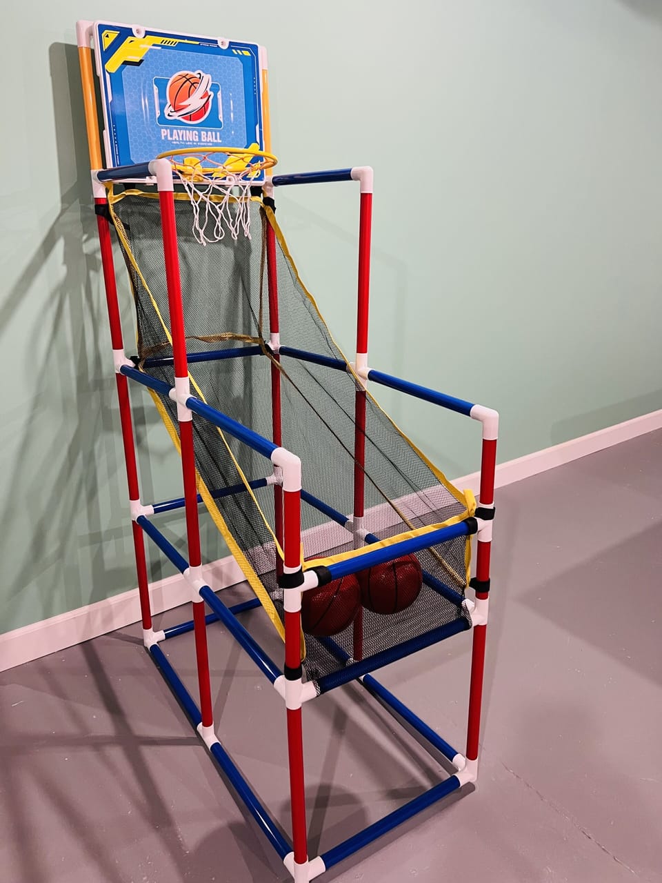 Basketball hoop