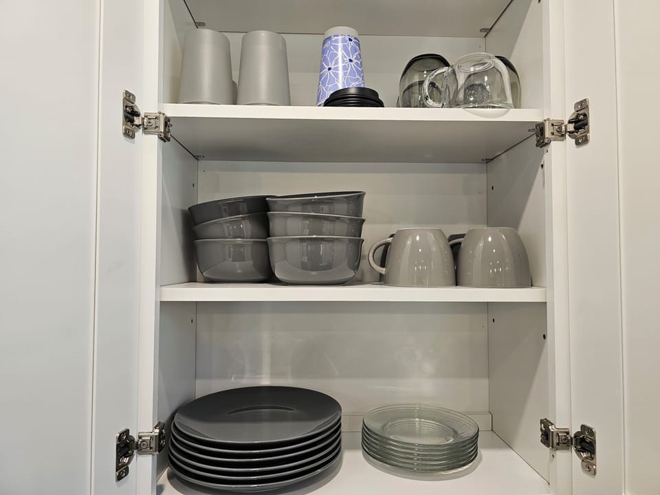 Kitchen Plates, cups, & Bowls