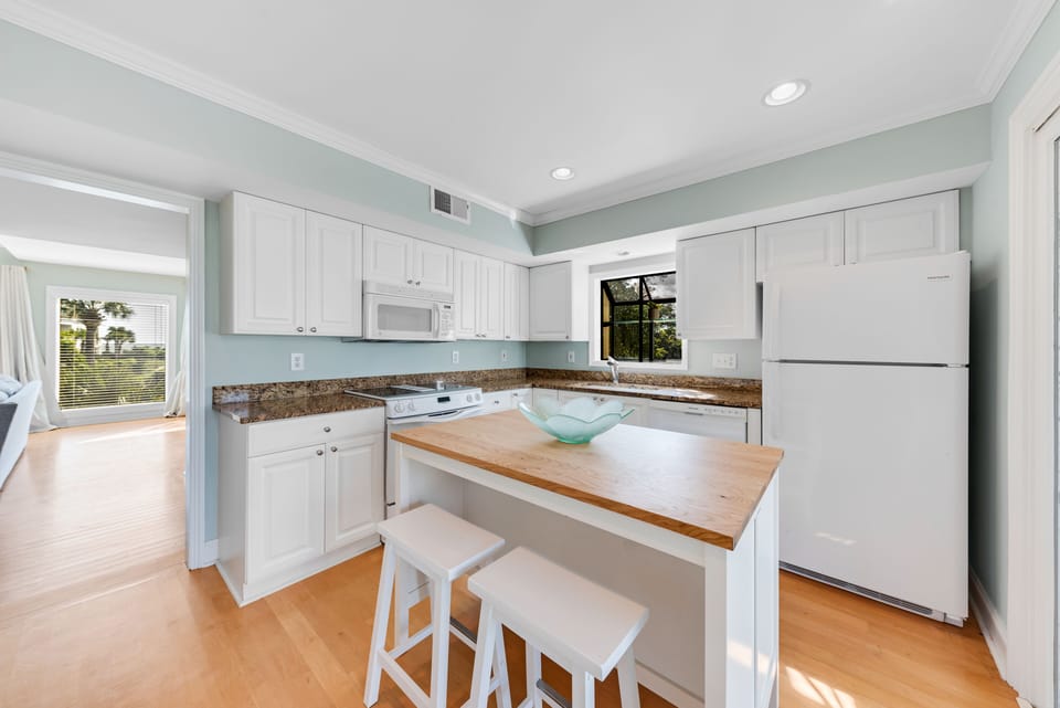 Kitchen Island with storage and counter stools