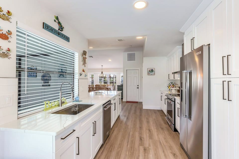 Plenty of Counter & Storage Space