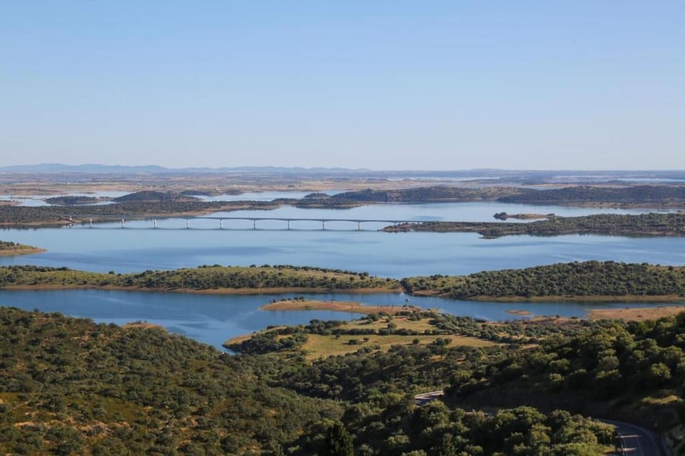 Barragem de Alqueva, 3 km da Casa
Alqueva Lake, 3 km from the house 