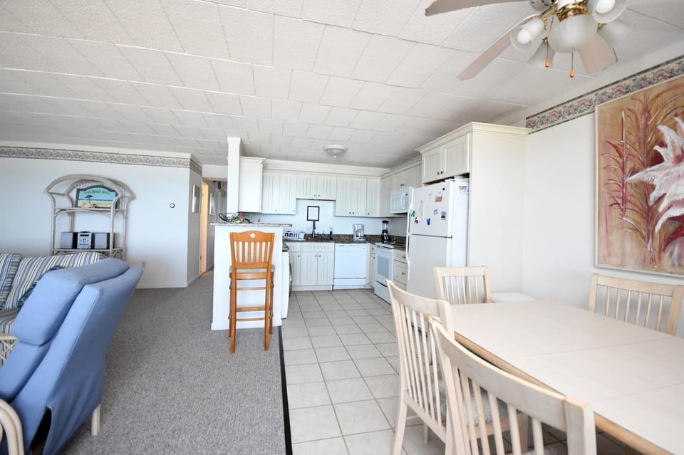 LIVING-AREA