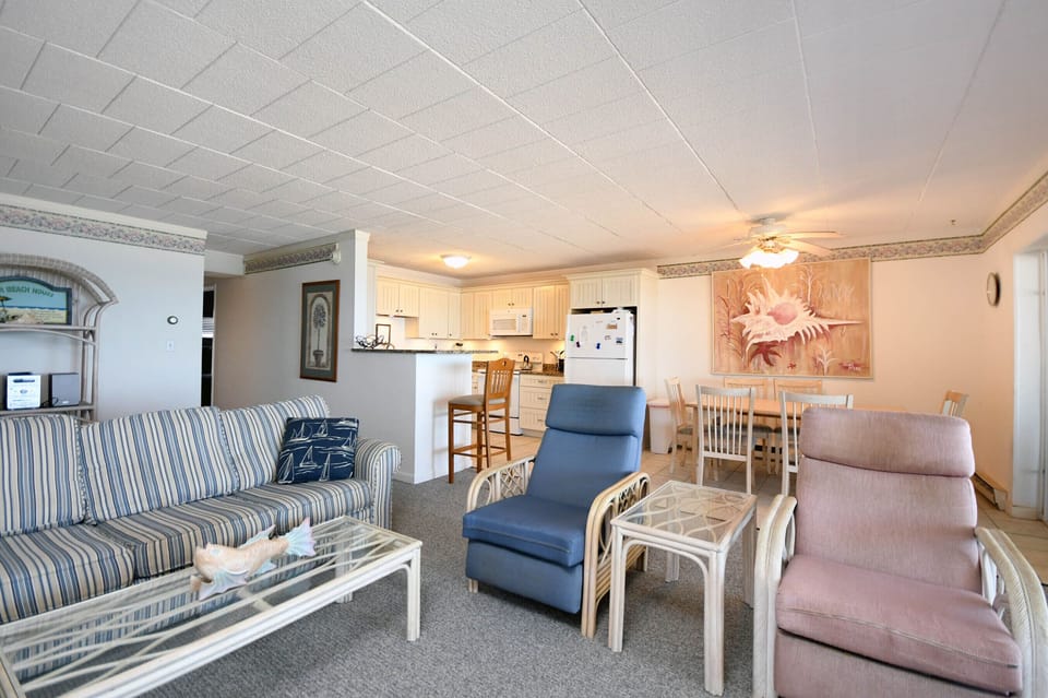 LIVING-AREA