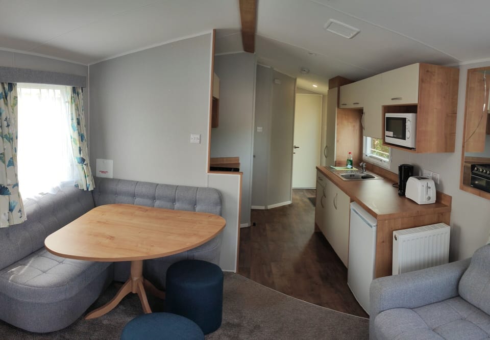 Kitchen/dinning