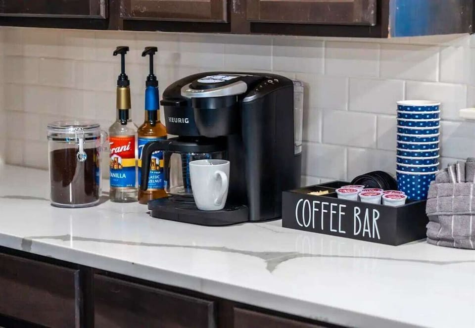 [Kitchen] Your Mornings Just Got Better, Enjoy a Cup of Coffee, Lakeside!