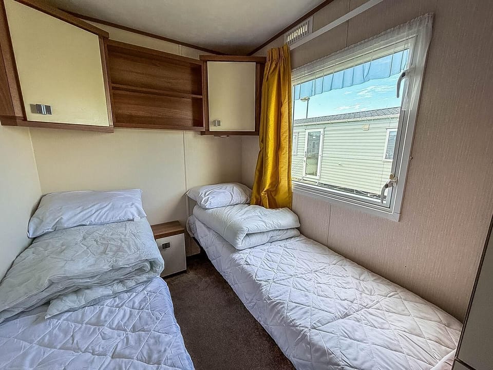 last minute caravan holidays