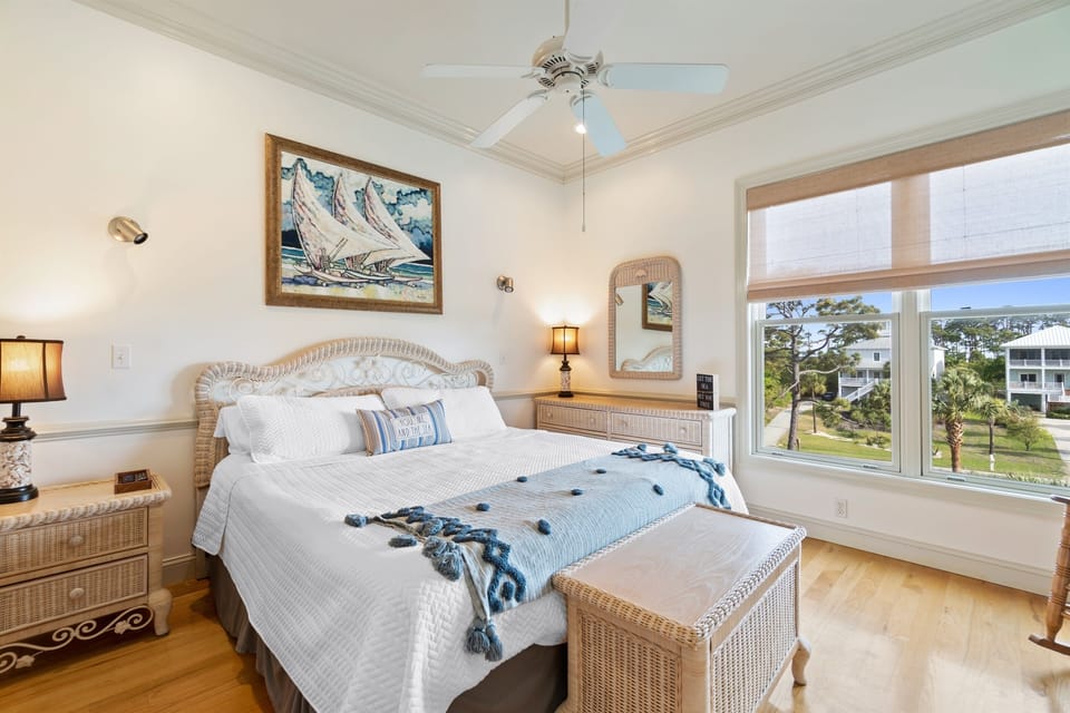 3rd Floor King Bedroom