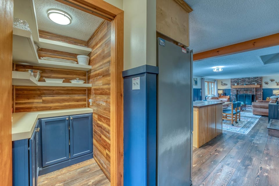 Kitchen Pantry