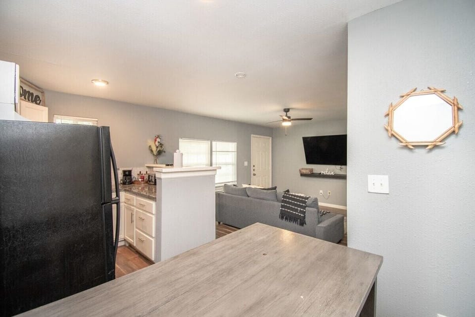 Dining room for up to 4 people
