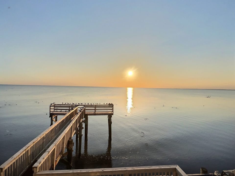 Fishing Pier - 30 Minutes to Sunset