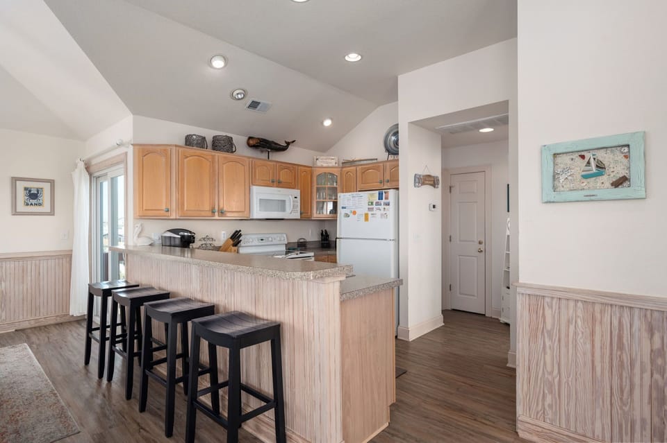 KDH371: The Gorbals | TL Kitchen Area- Island Seating for 4