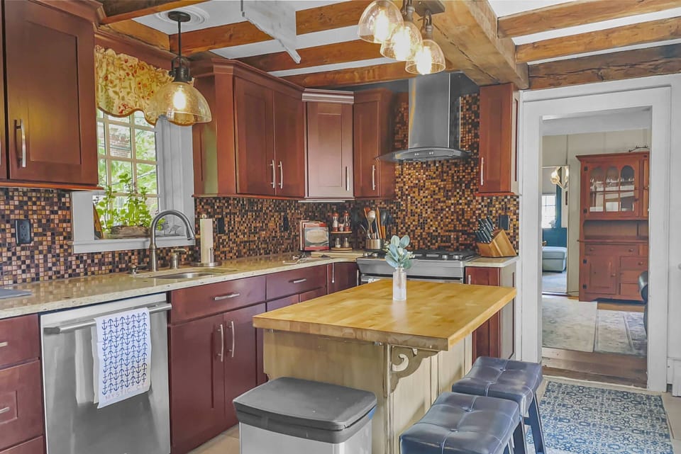 Fully equipped kitchen