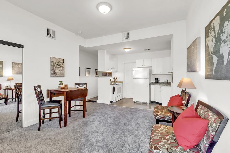 Clean & Well-Maintained Interior
Freshly painted walls, tidy furnishings, and organized layout ensure a comfortable and hassle-free guest experience.