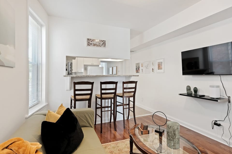 Mounted flat screen TV, wifi ready.
