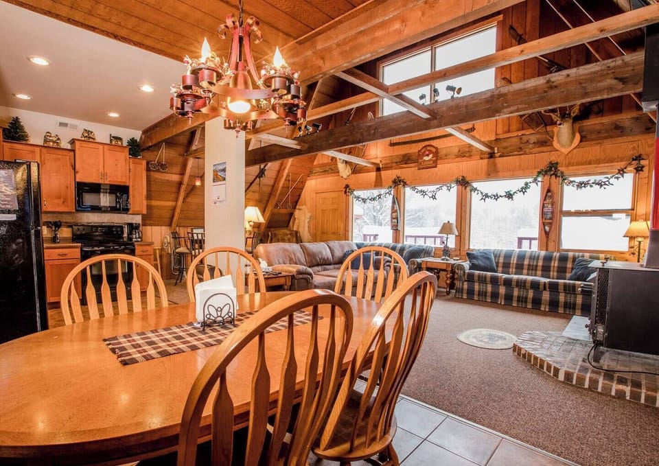 Dining Area - Main Level