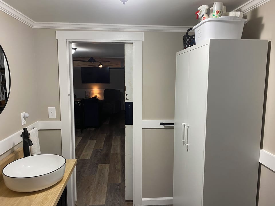 Large bathroom with plenty of towel/robe hangers