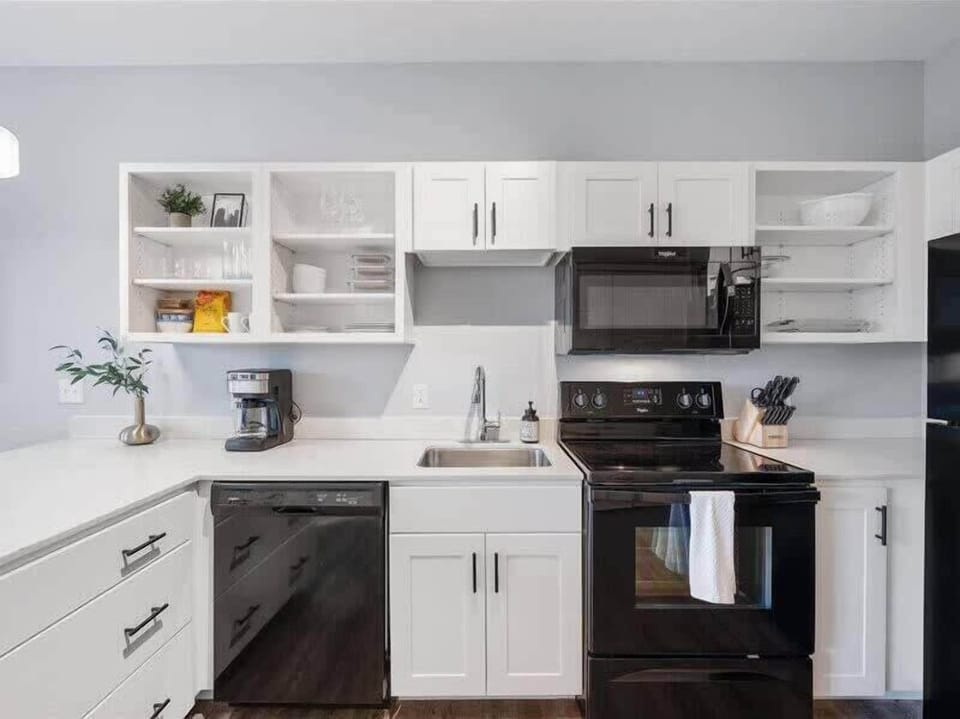 Fully equipped kitchen