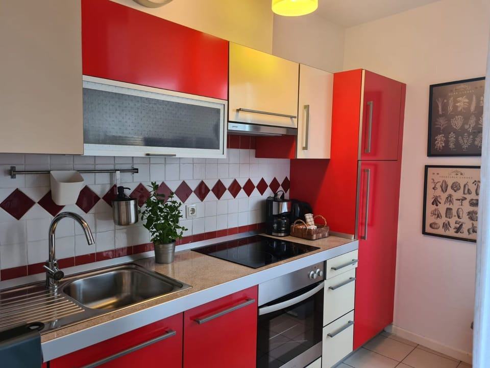 Fully equipped kitchen