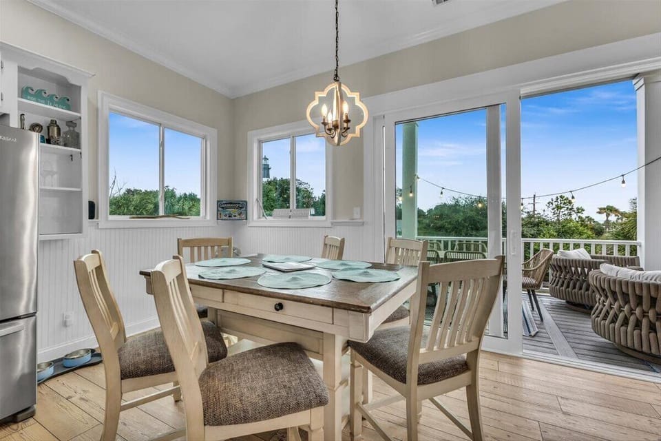 Dining Room 6 chairs 