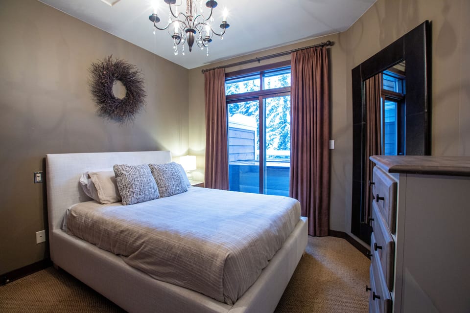 Master Bedroom with Queen Bed and Ensuite