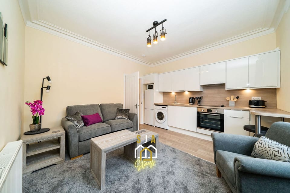 Living Room / Lounge