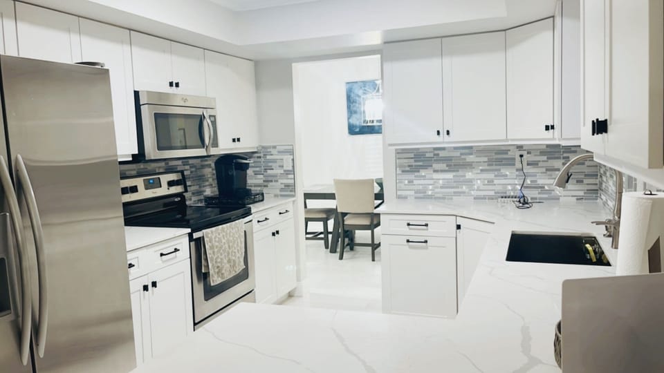 Fully equipped kitchen