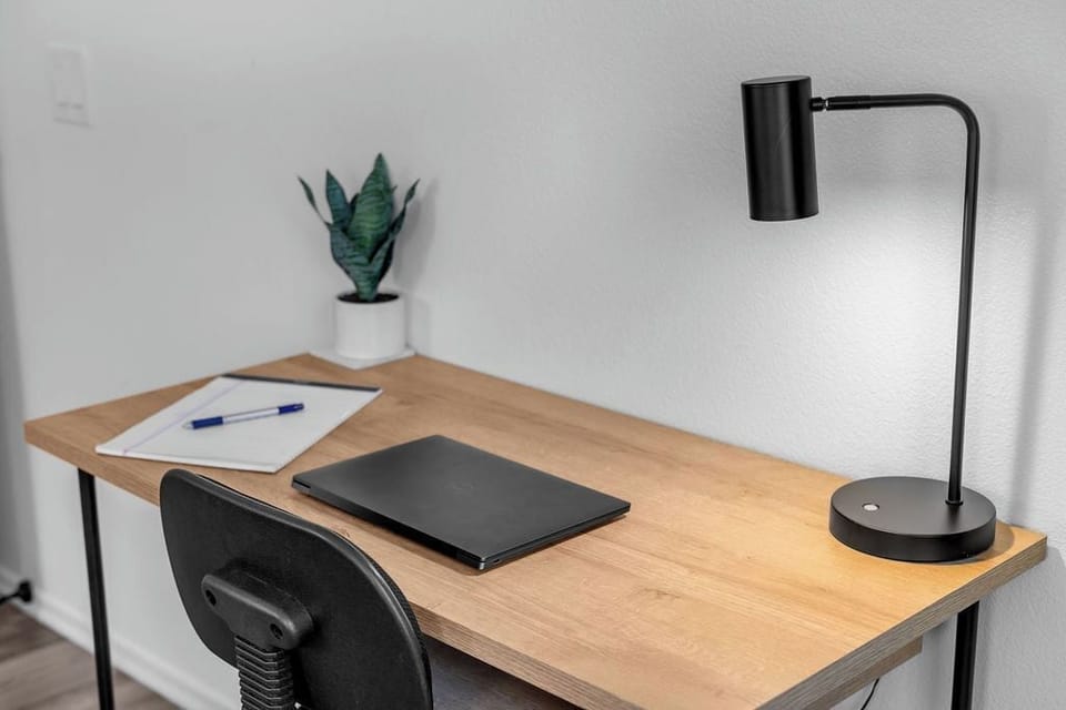 Desk for combing work with pleasure