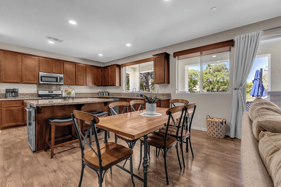 Dining area for six