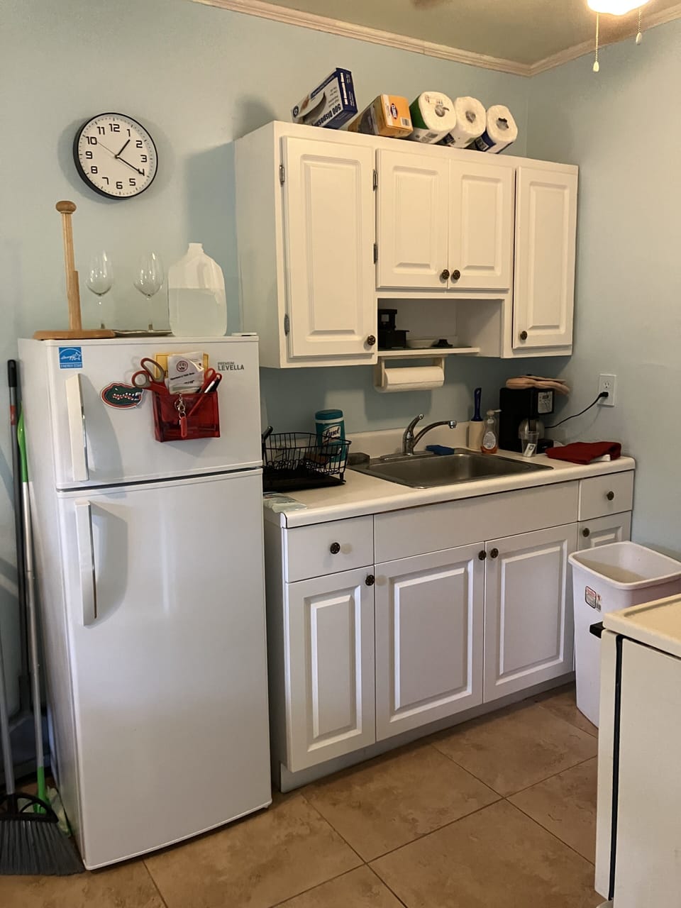 Kitchen 1.