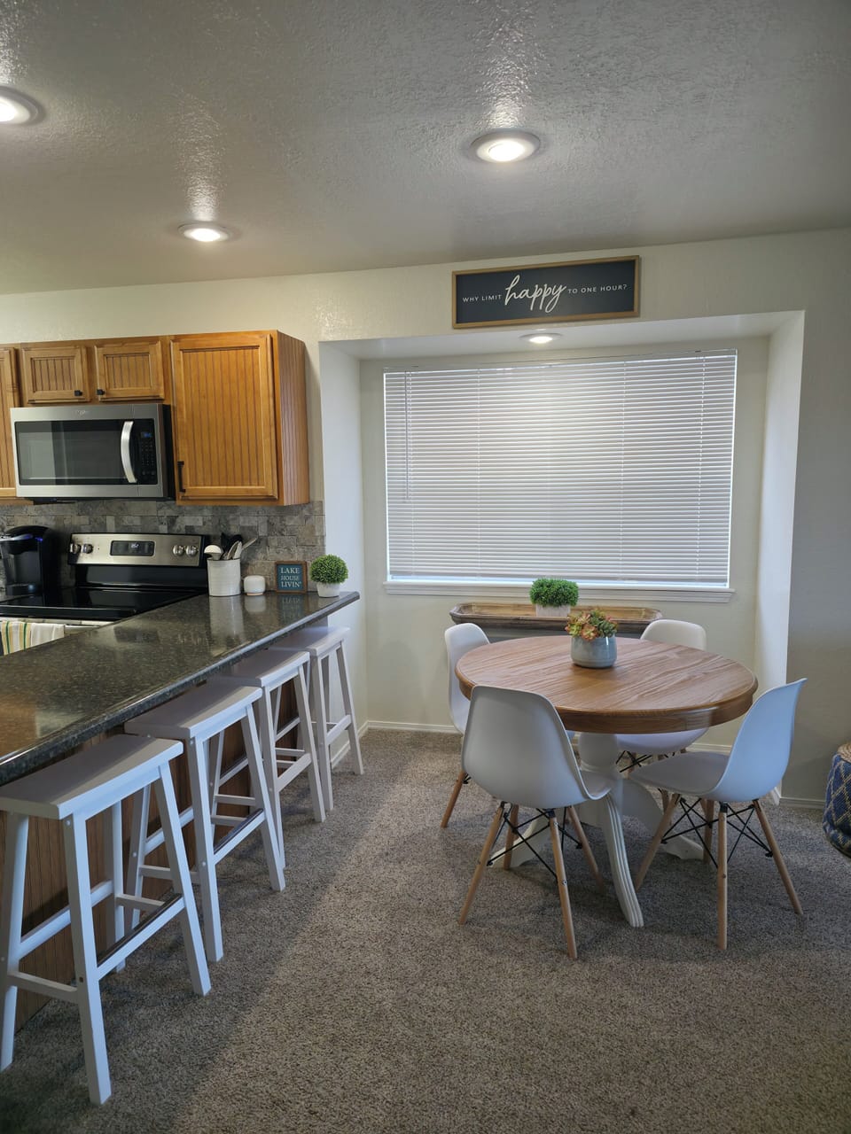 Eat in Kitchen and Dining Area