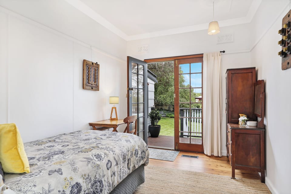 3rd bed can be set up as 2 King Singles on request