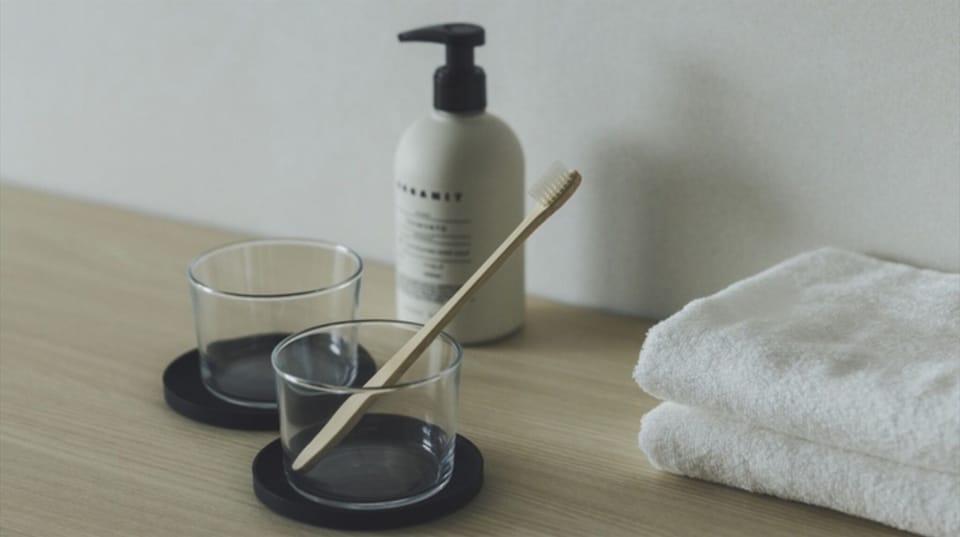 [Amenities] MIYO ORGANIC eco-friendly bamboo toothbrushes are available.
