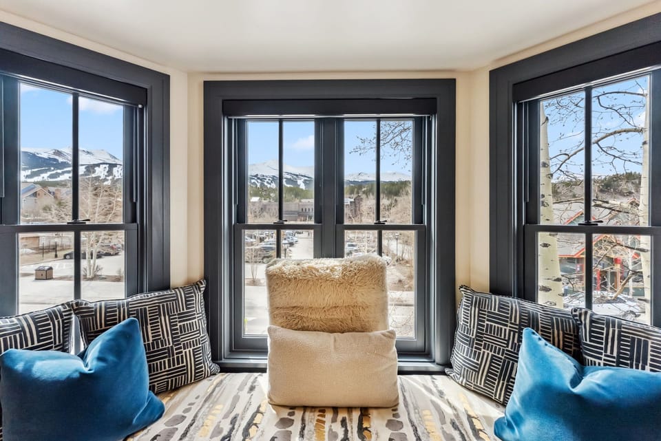 Bay window with beautiful mountain views