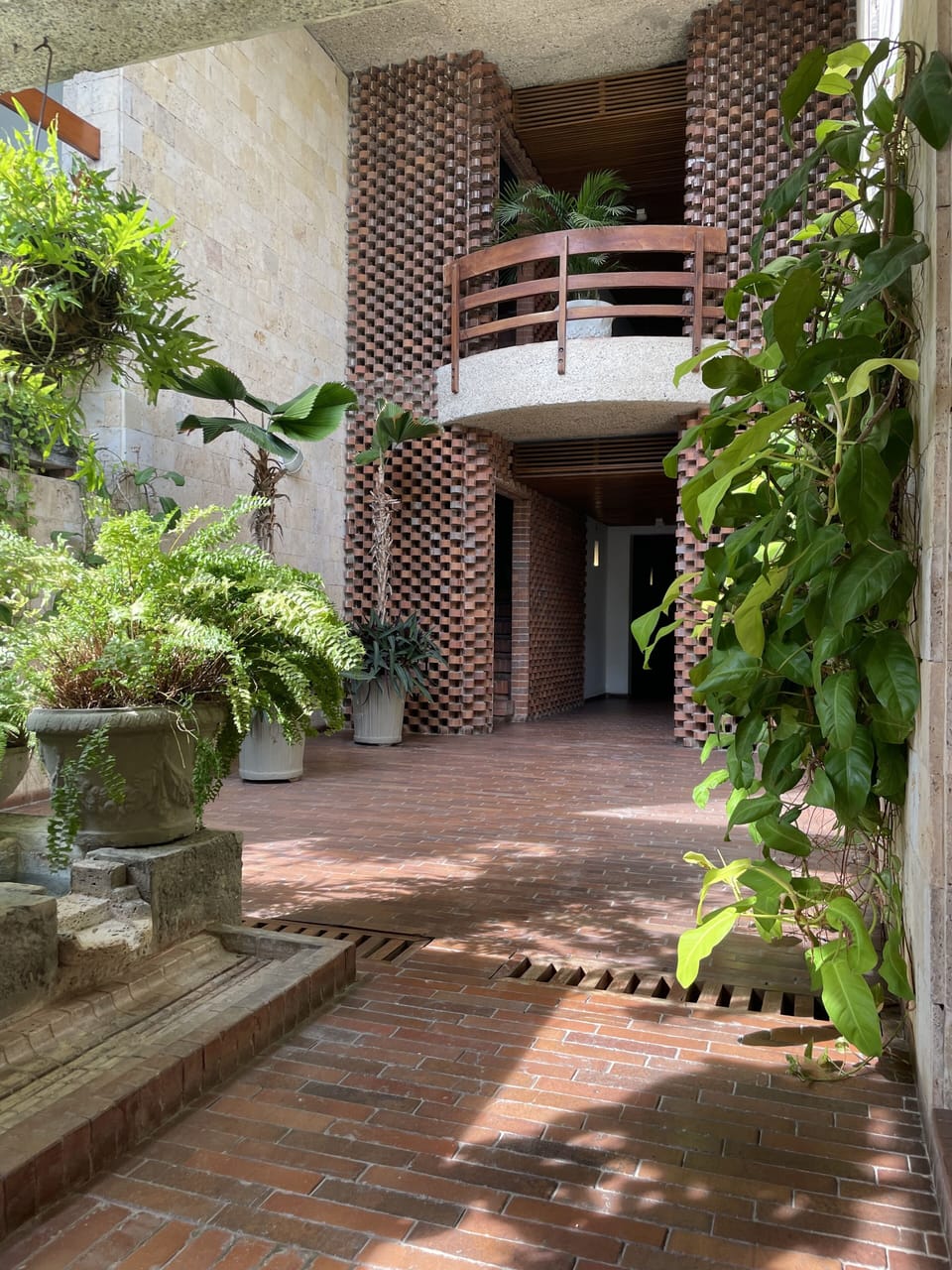 Yes, the Architect was Rogelio Salmona. lots of bricks, open spaces and nature