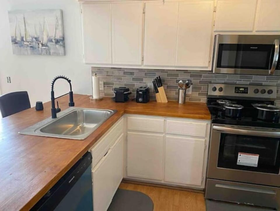 Full stocked Kitchen 