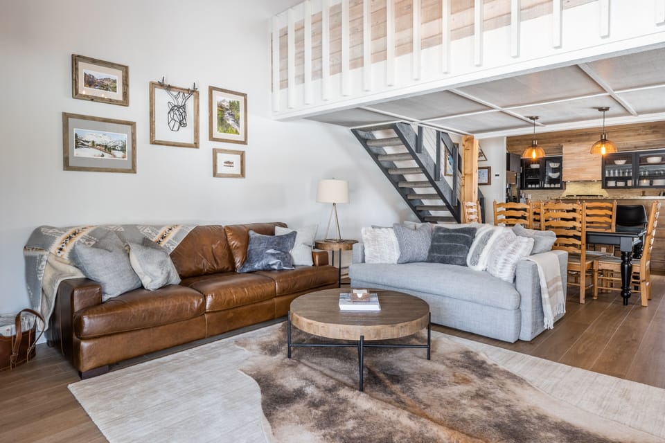 Living Room / Flat Screen TV / Wood Burning Fireplace