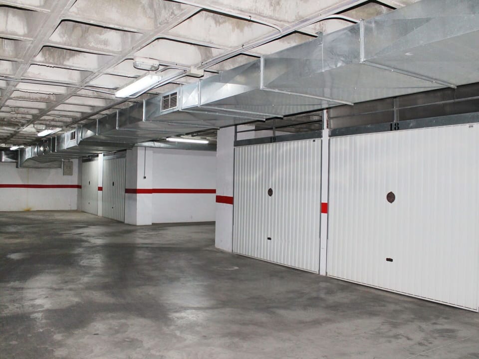 Building, Floor, Flooring, Hall, Composite Material, Parking, Gas, Ceiling, Concrete