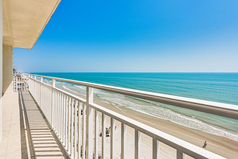 Direct, Oceanfront Balcony!