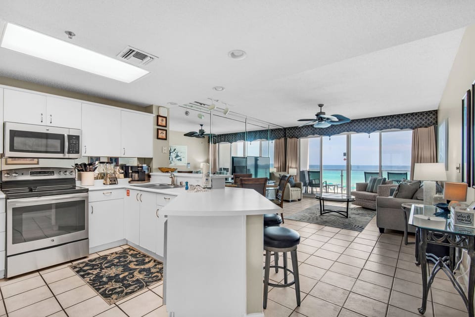 Kitchen to living room