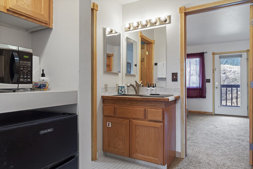 Kitchenette and bathroom