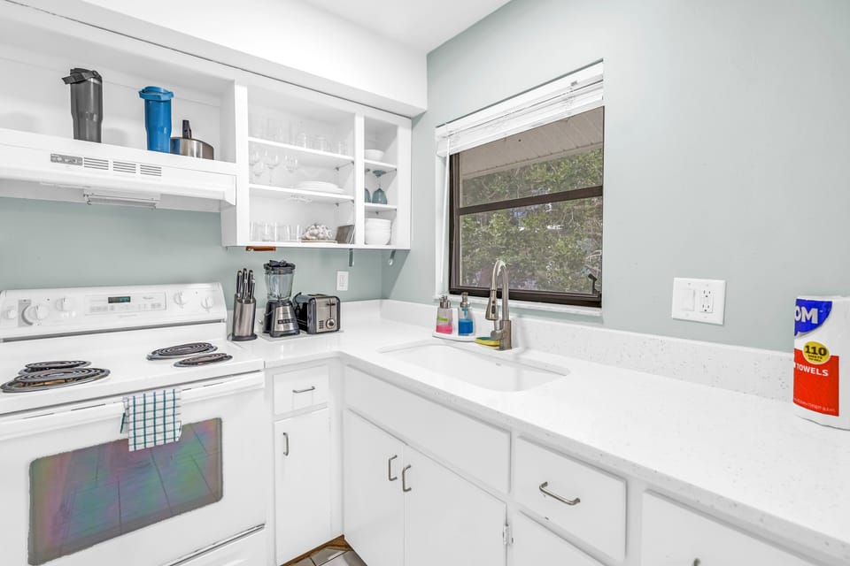 Full kitchen with all major and minor appliances.