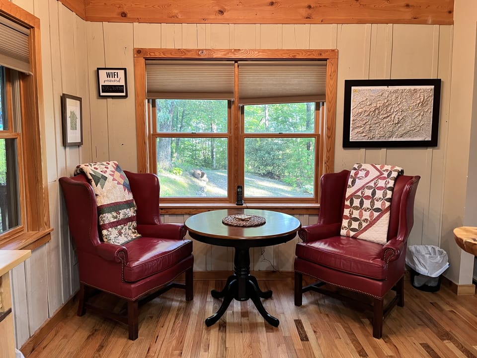 Cozy area in Kitchen for sipping coffee, surfing the Net, etc.